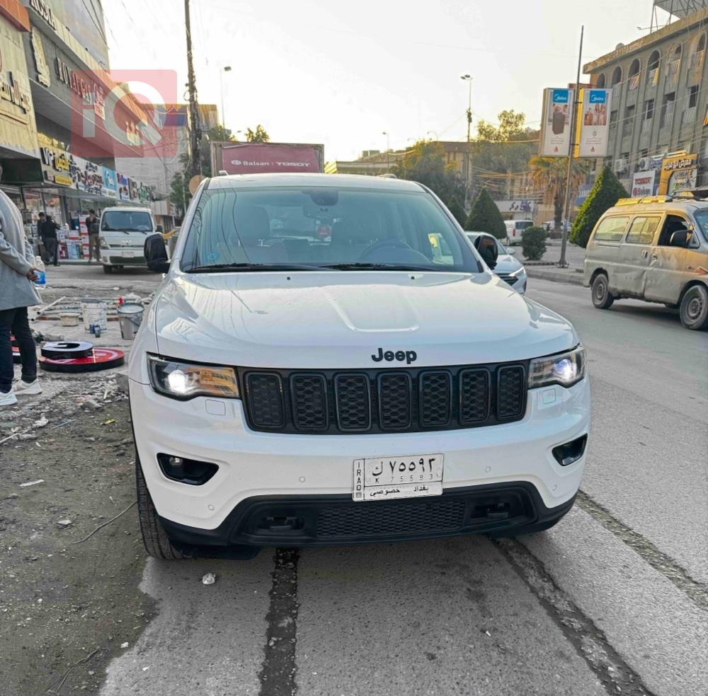 جیپ گراند شیرۆکی